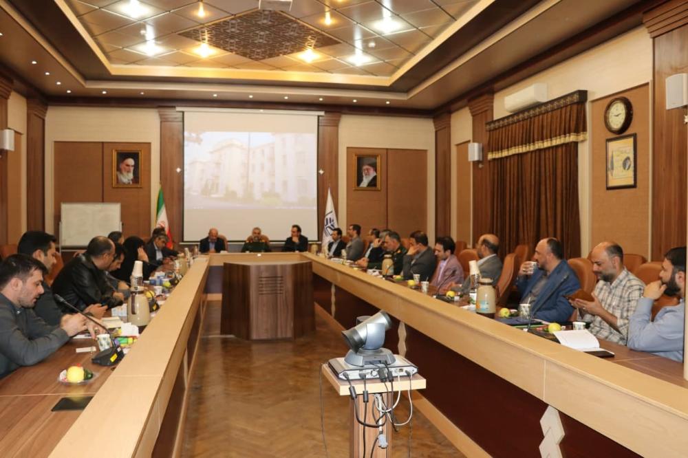نشست هماندیشی مسوولان دانشگاههای استان با معاون دانش و پژوهش سپاه پاسداران در دانشگاه مازندران